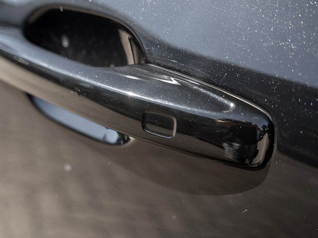 Volvo  B4 Inscription NAVI W-LAN FACEL. LED 360°