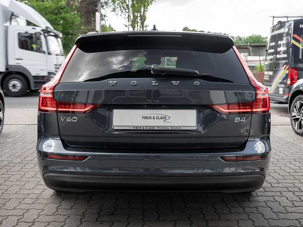 Volvo  B4 Core PDC SHZ KAMERA NAVI W-LAN ACC LED