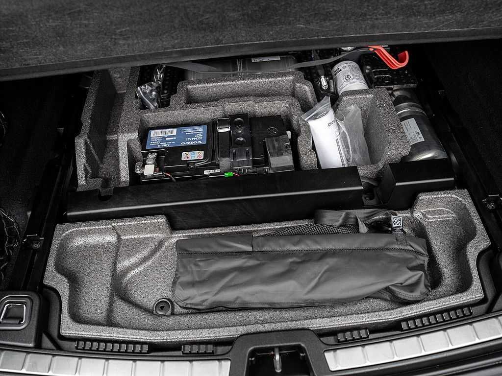 Volvo  T8 Twin Engine AWD R-Design