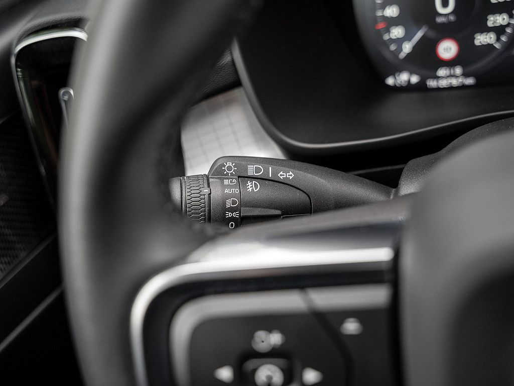 Volvo  T4 Inscription Expression Recharge LED PANO