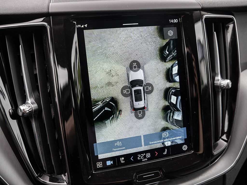 Volvo  B4 Momentum Pro NAVI W-LAN FACEL. LED 360°