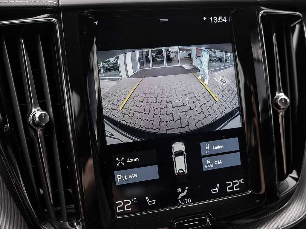 Volvo  T8 AWD R-Design W-LAN HUD STANDHZ LED PANO