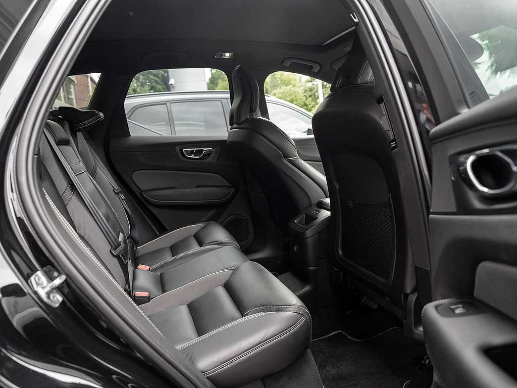 Volvo  T8 AWD R-Design W-LAN HUD STANDHZ LED PANO
