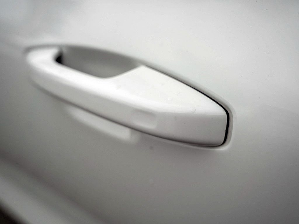Volvo  T8 Core Recharge Plug-In Hybrid AWD