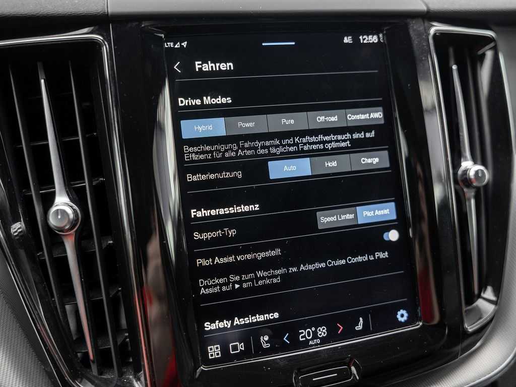 Volvo  T8 R-Design Recharge Plug-In Hybrid AWD
