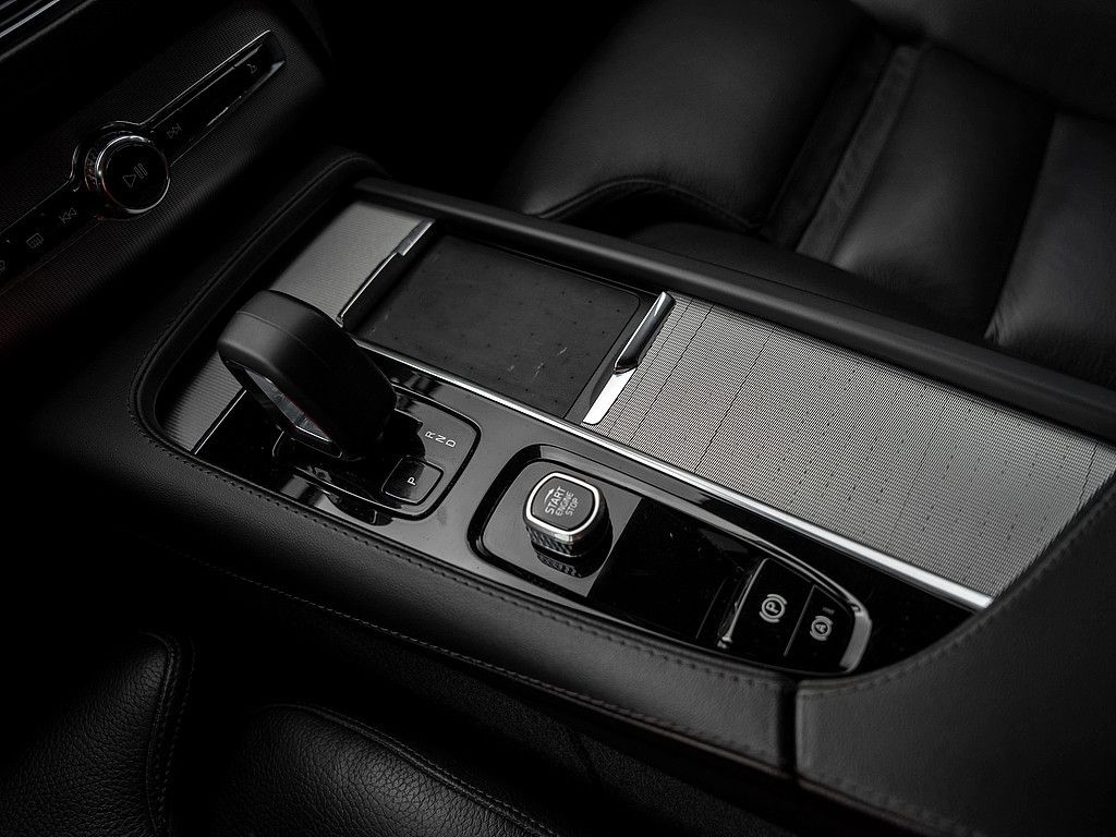 Volvo  T8 Plus Bright Plug-In AWD