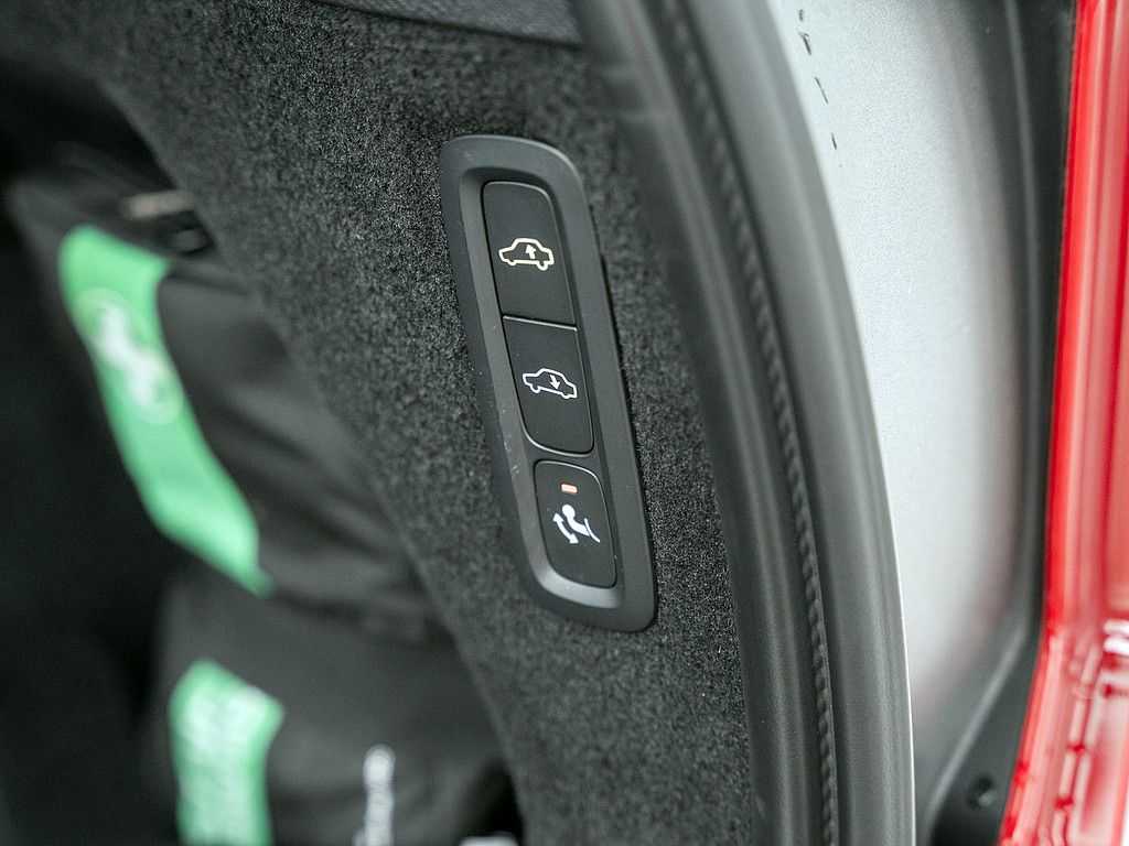 Volvo  T8 Plus Bright Plug-In AWD