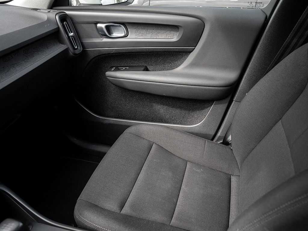 Volvo  T2 Momentum Core