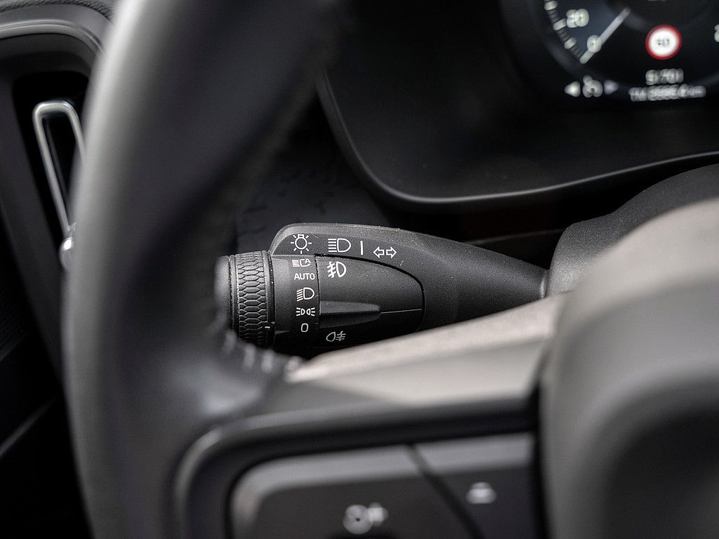 Volvo  T2 Momentum Core