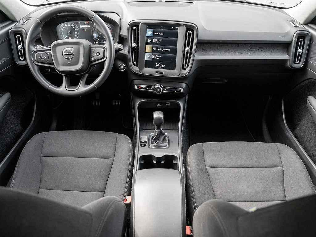 Volvo  T2 Momentum Core