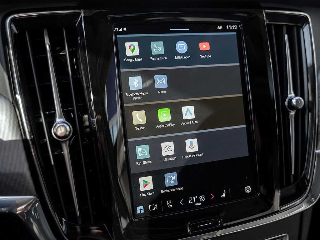 Volvo  T8 AWD Plus Dark