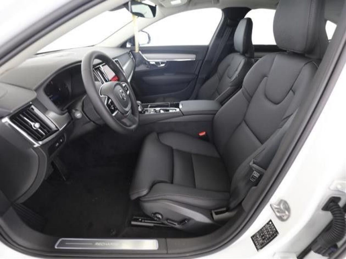 Volvo  T8 AWD Plus Dark