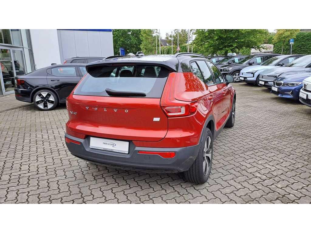 Volvo  T4 Recharge R Design Expression