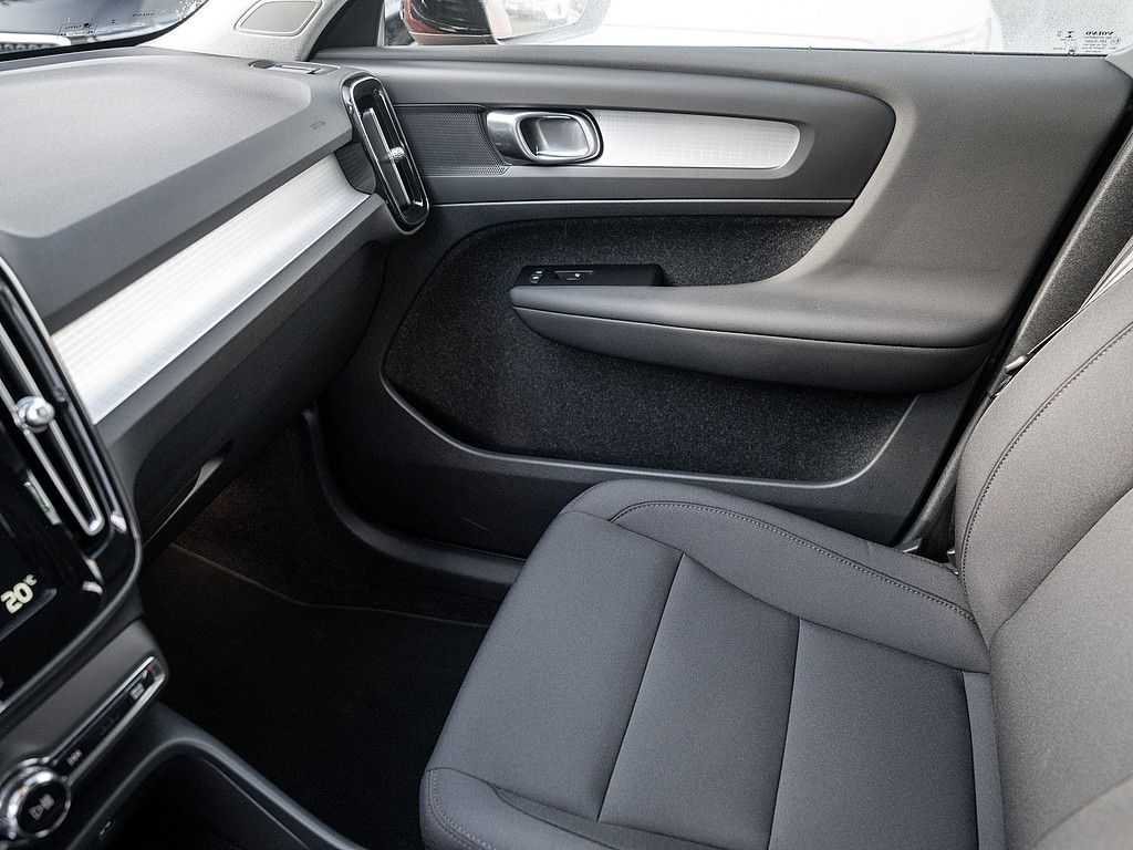 Volvo  T4 Recharge R Design Expression