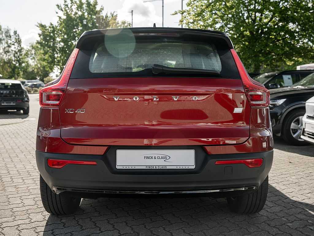 Volvo  T4 Recharge R Design Expression