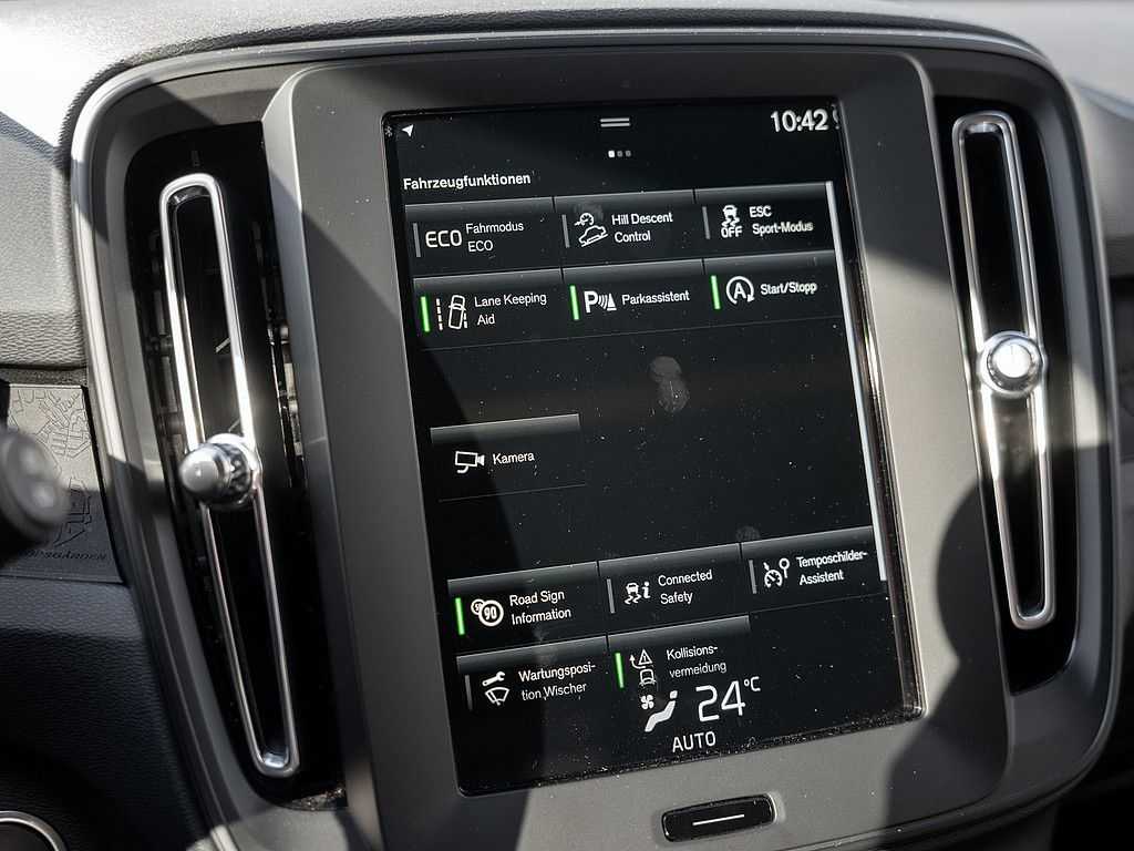 Volvo  T2 Momentum Core