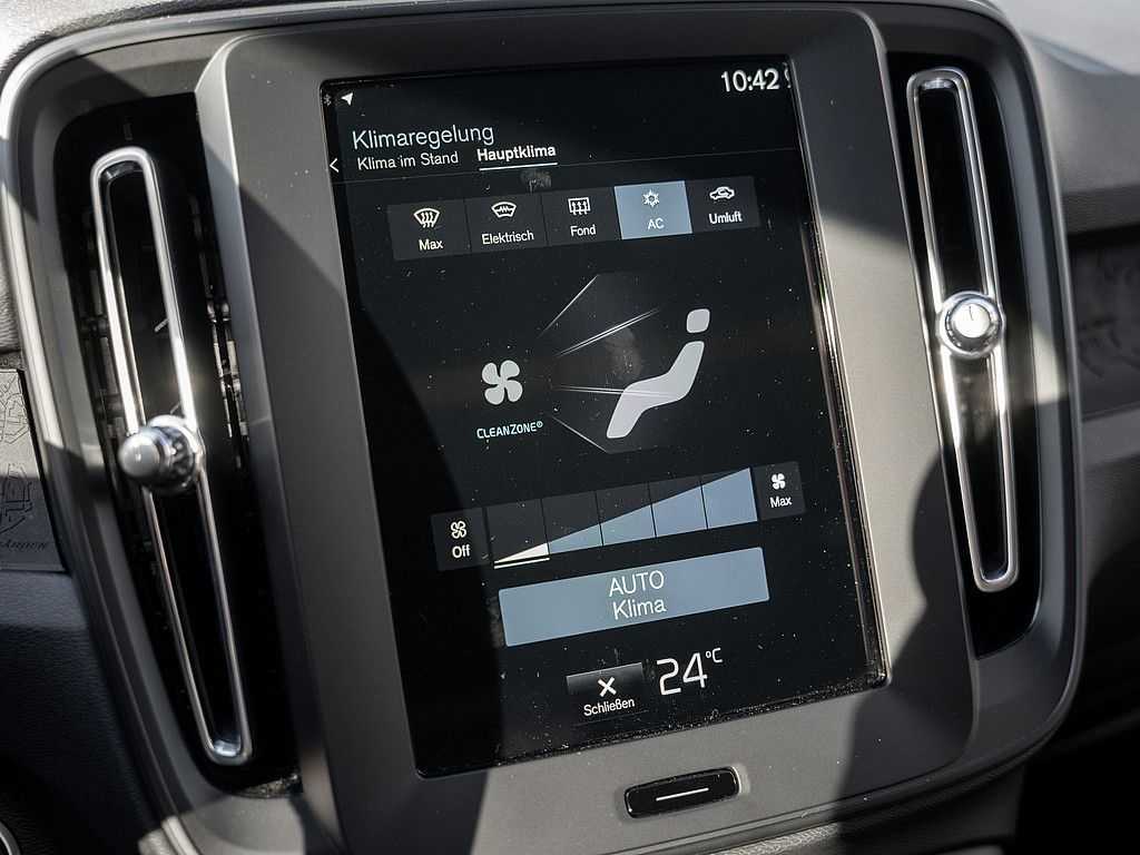 Volvo  T2 Momentum Core