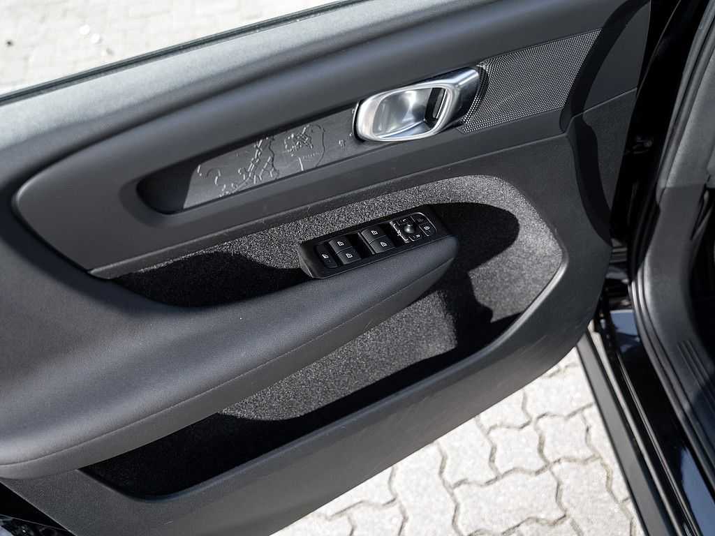 Volvo  T2 Momentum Core