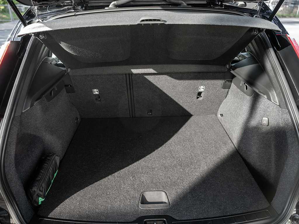 Volvo  T2 Momentum Core