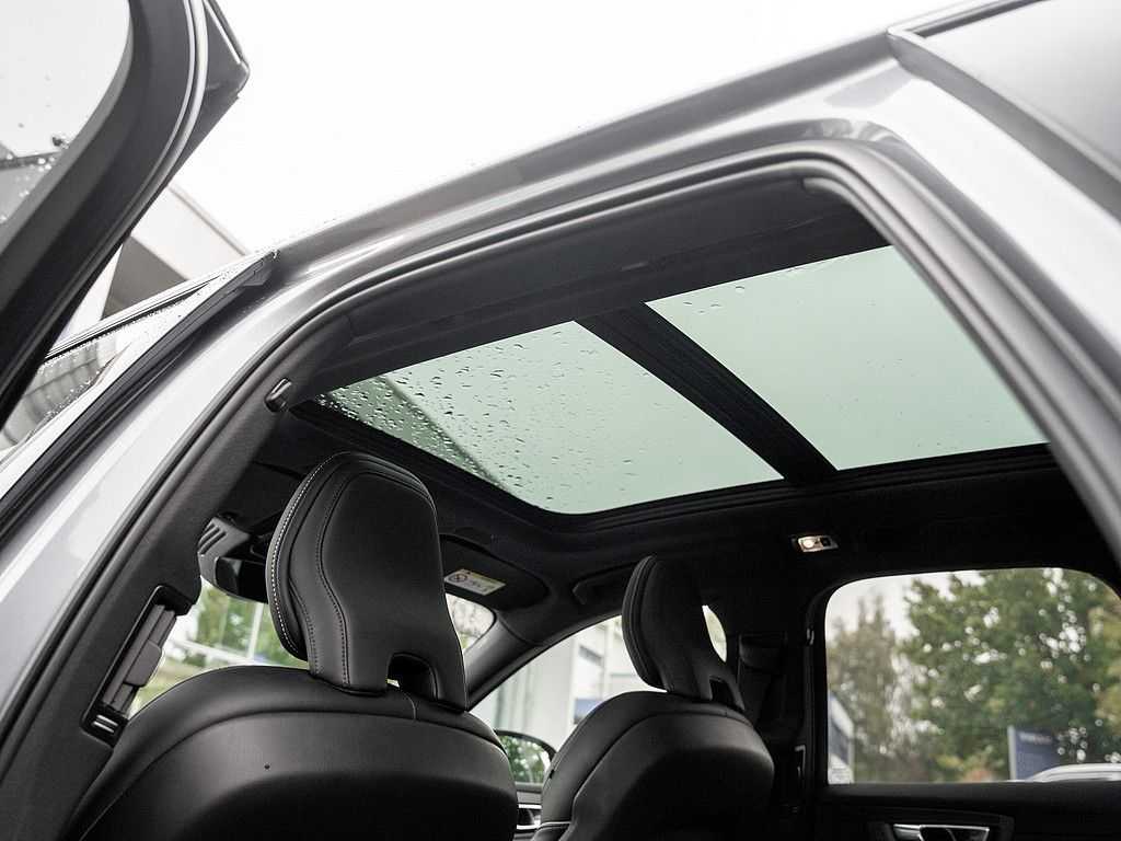 Volvo  T6 AWD R Design
