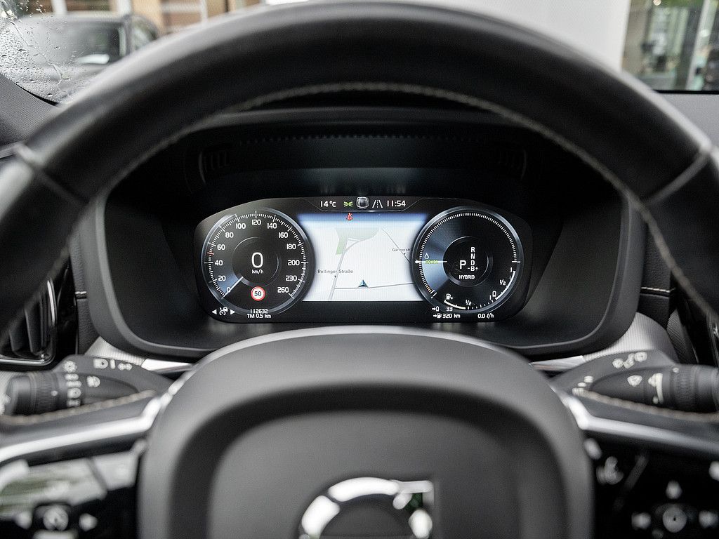 Volvo  T6 AWD R Design