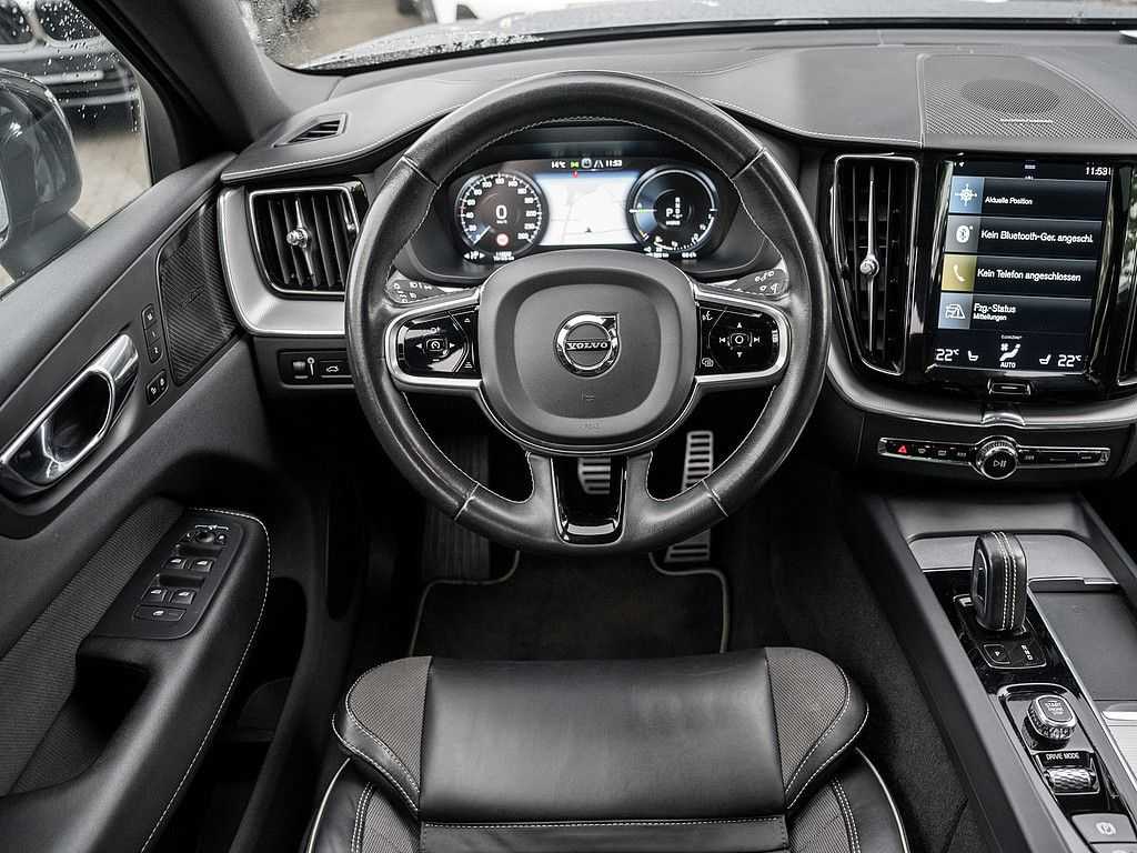 Volvo  T6 AWD R Design