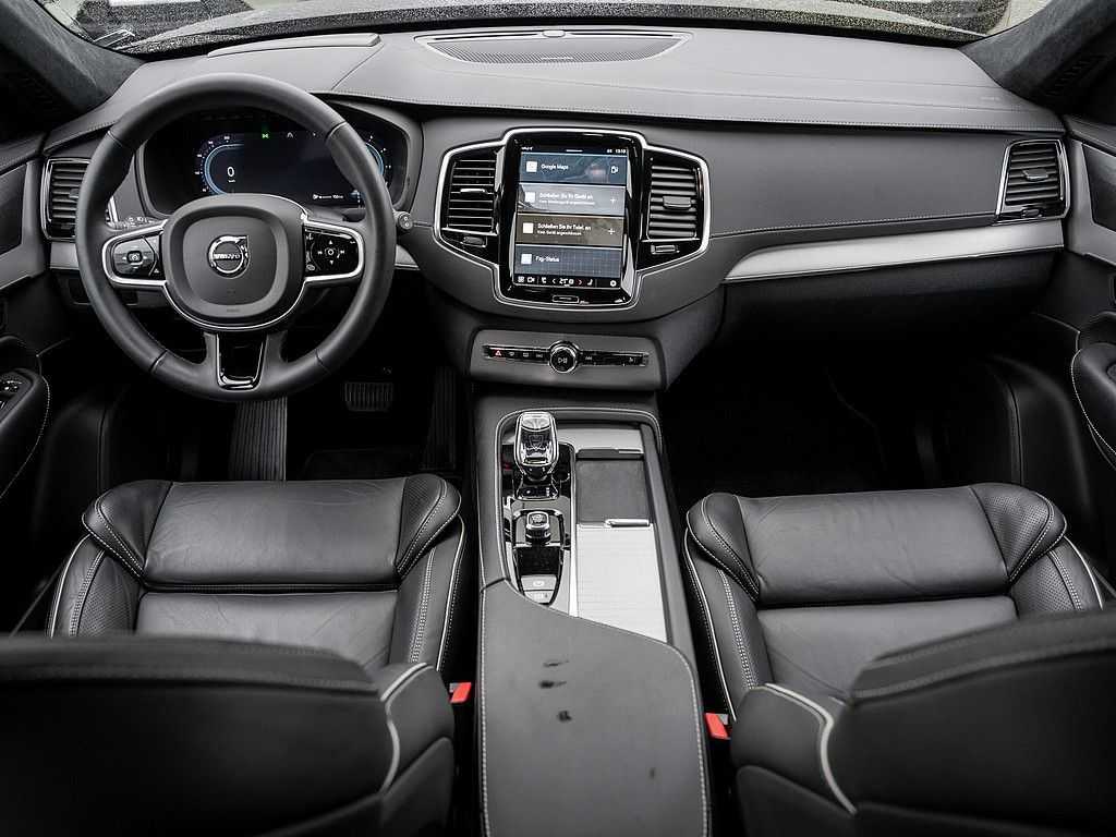 Volvo  Ultimate Dark AWD