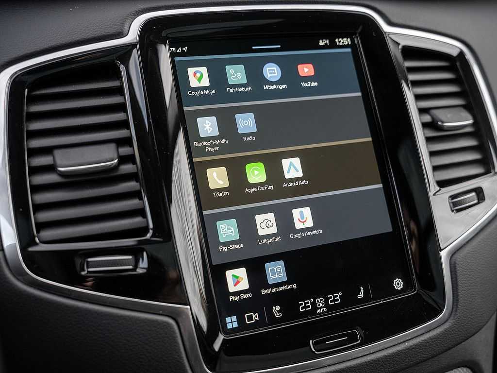 Volvo T8 AWD Plus Dark Panorama, AHK