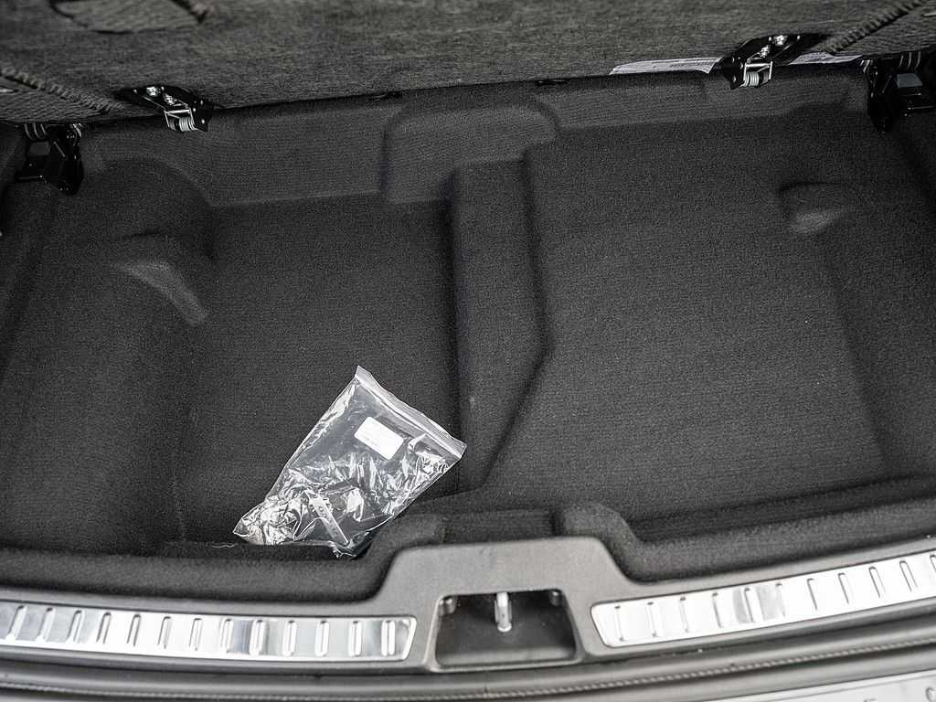 Volvo T8 AWD Plus Dark Panorama, AHK