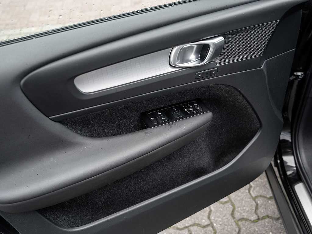 Volvo  T5 Recharge R Design Expression ACC, AHK