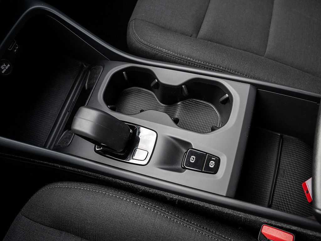 Volvo  T3 Momentum Core