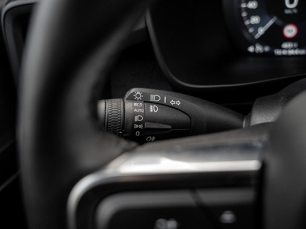 Volvo  T3 Momentum Core