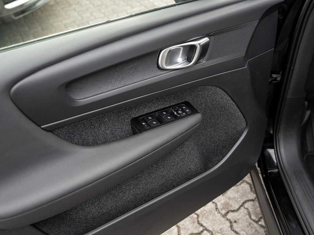 Volvo  T3 Momentum Core