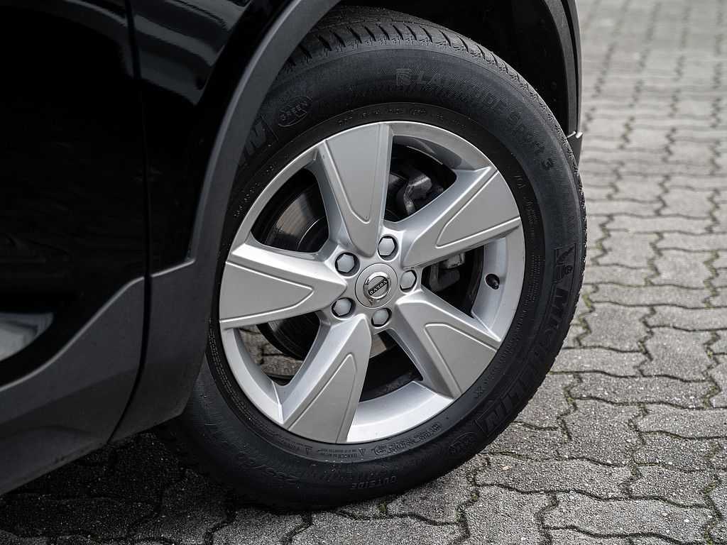 Volvo  T3 Momentum Core