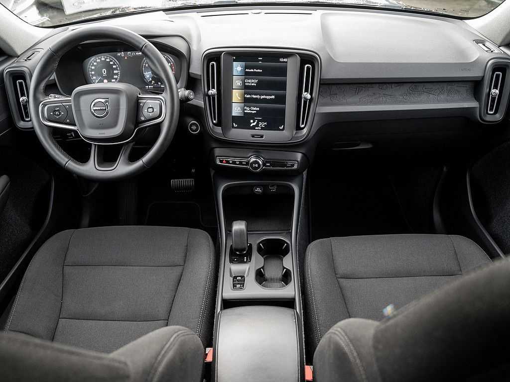 Volvo  T3 Momentum Core