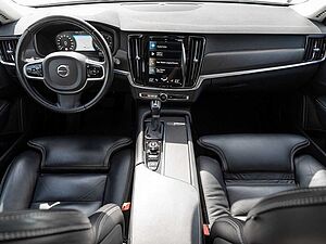 Volvo  D4 Pro AWD