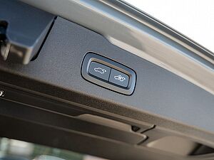 Volvo  T8 AWD Ultimate Dark