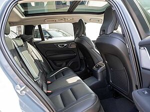 Volvo  T8 AWD Ultimate Dark