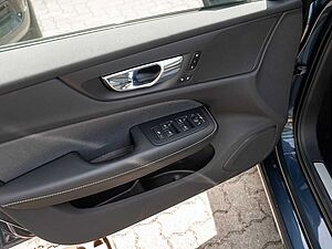 Volvo  T6 Plus Dark Recharge
