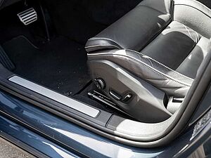 Volvo  T6 Plus Dark Recharge