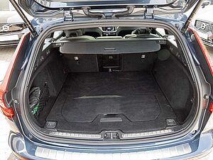 Volvo  T6 Plus Dark Recharge