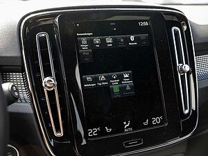 Volvo  B4 R-Design KAMERA H/K NAVI W-LAN AHK LED