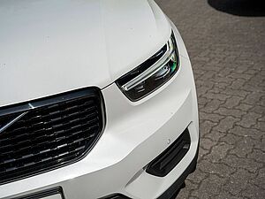 Volvo  B4 R-Design KAMERA H/K NAVI W-LAN AHK LED