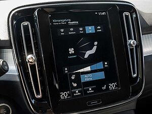 Volvo  T3 Momentum Pro