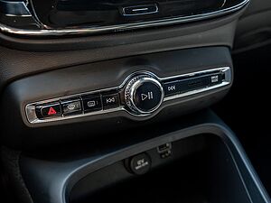 Volvo  T3 Momentum Pro