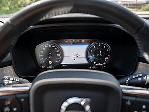 Volvo  T3 Momentum Pro