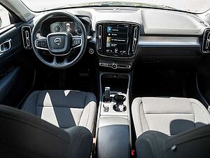 Volvo  T3 Momentum Pro