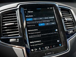 Volvo  T8 AWD Plus Dark