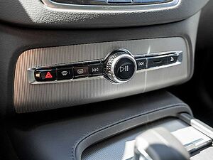 Volvo  T8 AWD Plus Dark