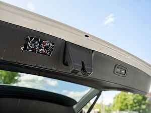 Volvo  T8 AWD Plus Dark